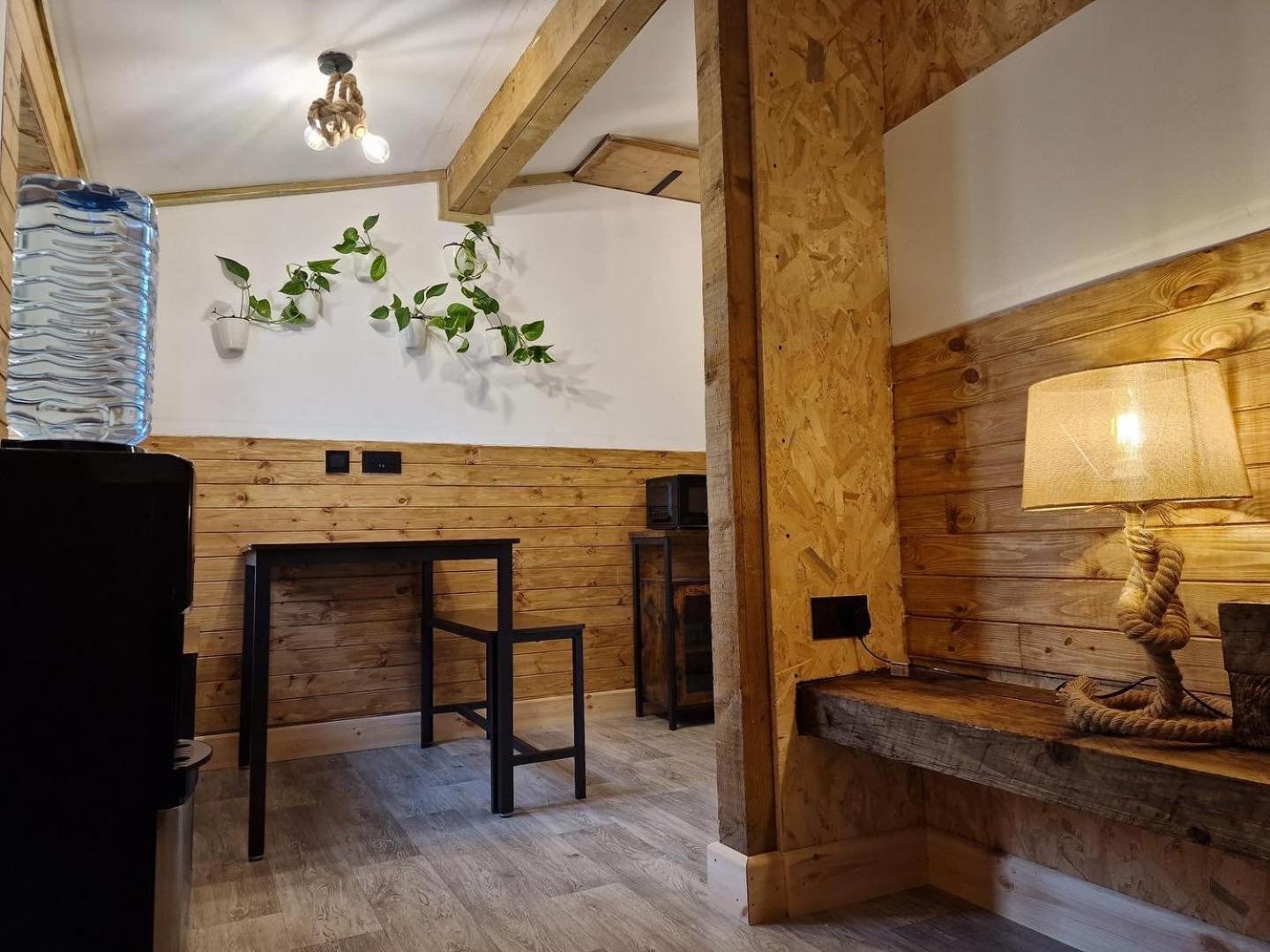 Two-Bedroom Cosy Country Lodge With Private Patio Greenhithe Eksteriør bilde